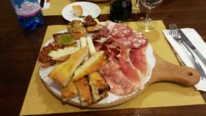 Aperitivo toscano per I Capricciosi duo !
